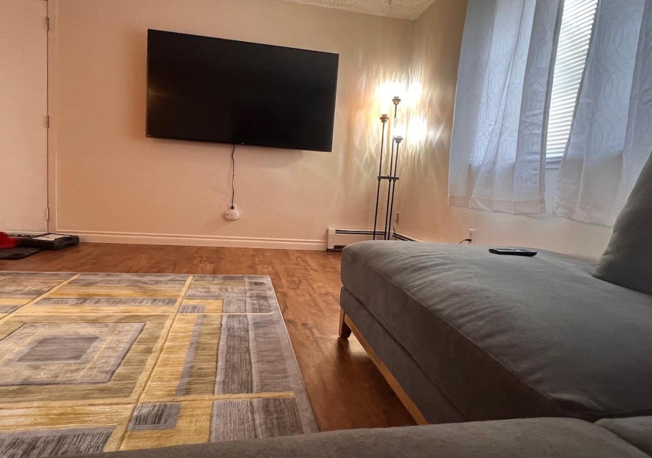 Lovely Two Bedroom, Minutes Away From Downtown Anchorage Esterno foto